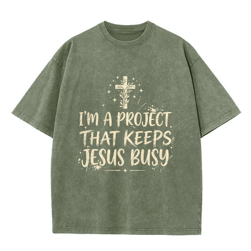 Christianartworkshop Sono un progetto che tiene occupato Gesù - Maglietta unisex con citazione divertente sulla fede - Verde militare - 5XL - image 3