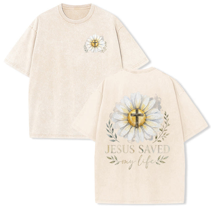 Christianartworkshop Maglietta lavata con stampa "Gesù mi ha salvato la vita" con margherite ad acquerello e croce, fronte e retro. - Beige - 5XL - image 6