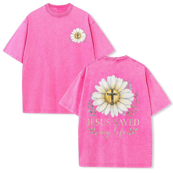 Christianartworkshop Maglietta lavata con stampa "Gesù mi ha salvato la vita" con margherite ad acquerello e croce, fronte e retro. - Rosa - 5XL - image 15