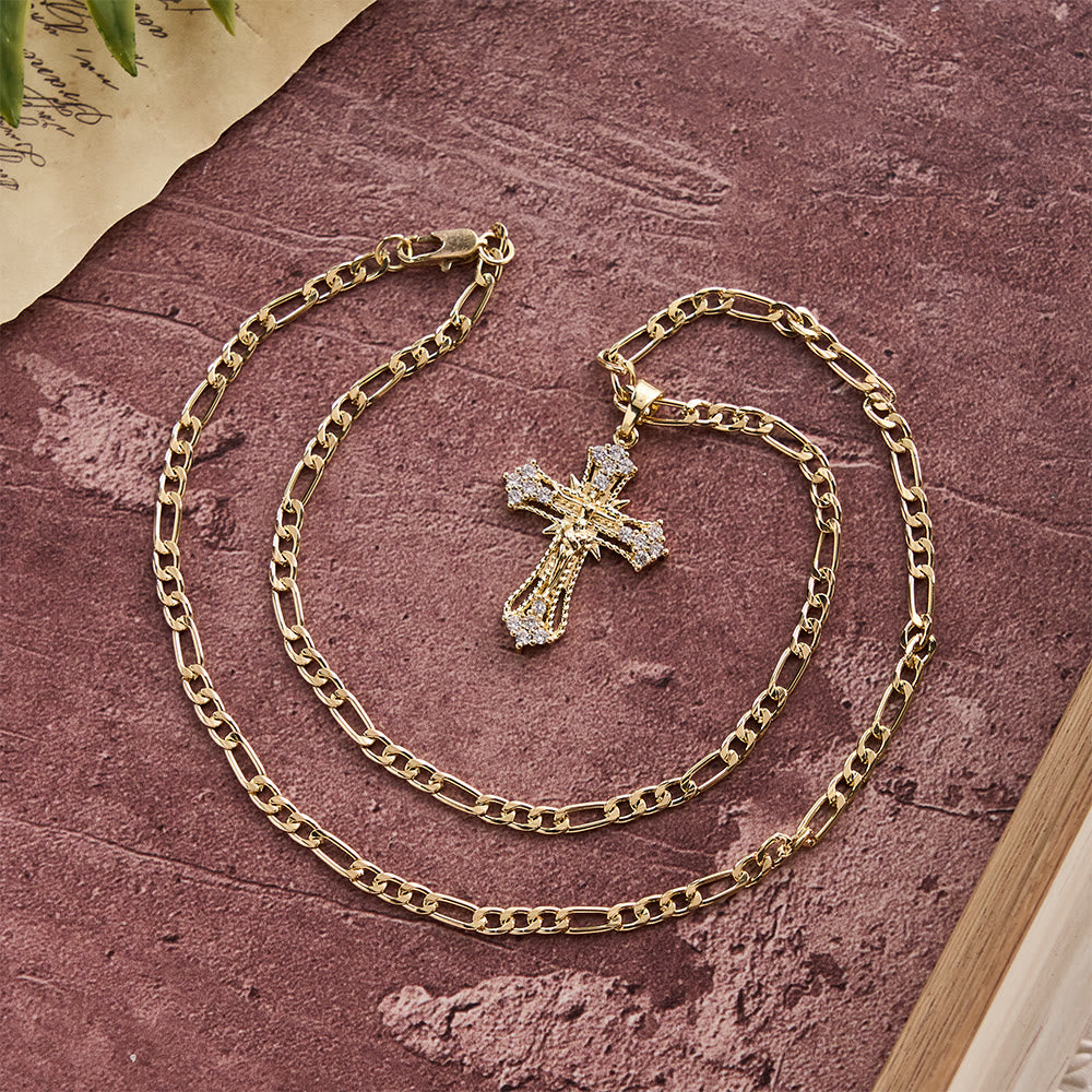 Christianartworkshop Collana con ciondolo a croce in zirconi e catena Figaro: simbolo di sacra devozione. - image 1