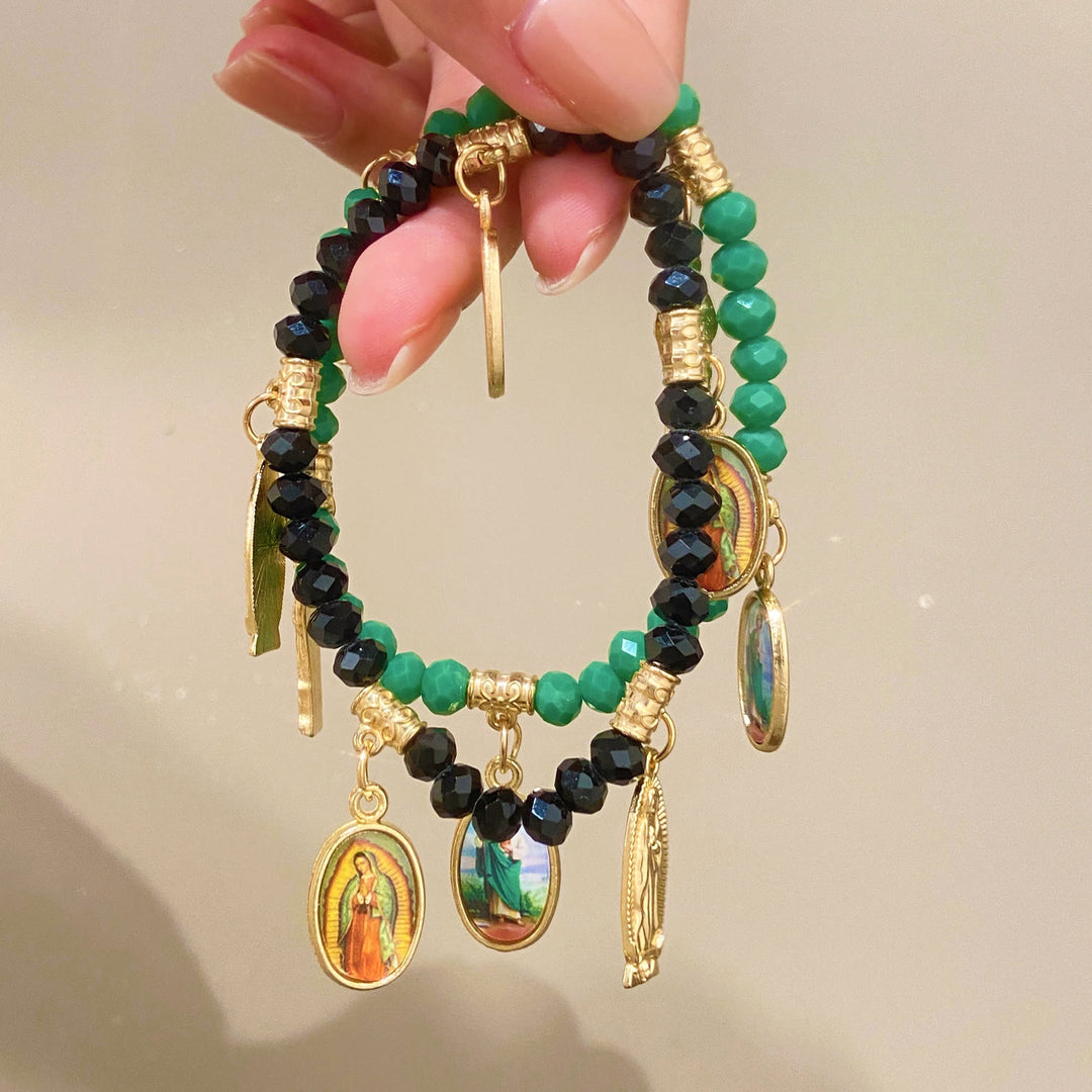 Christianartworkshop Braccialetto finemente lavorato con perline e ciondoli raffiguranti la Madonna di Guadalupe e San Giuda: un ricordo di amore sacro. - image 8
