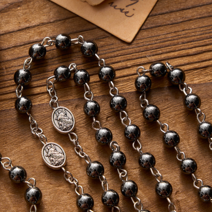 Christianartworkshop Rosario antico in argento con medaglia dell'arcangelo e ematite, con scatola rotonda incisa abbinata. - image 3