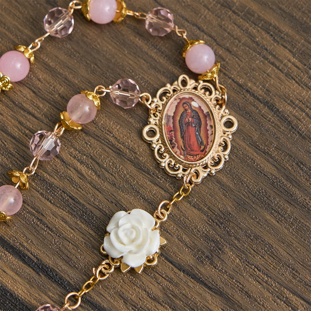 Christianartworkshop Rosario della Madonna di Guadalupe con cristalli rosa e rose bianche - image 8