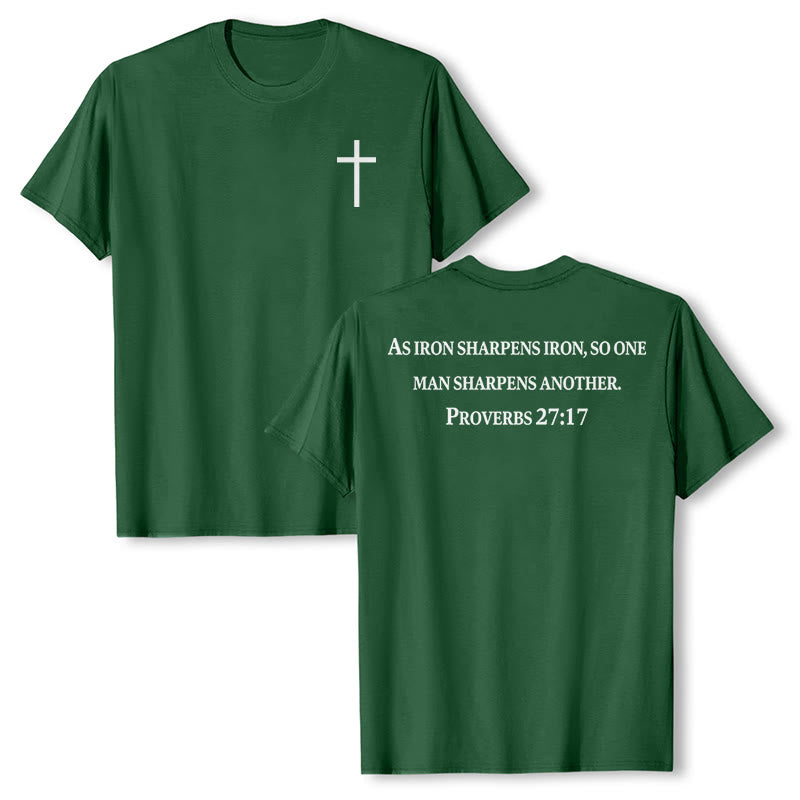 Christianartworkshop Come il ferro affila il ferro Proverbi 27:17 Maglietta a maniche corte premium con croce sul petto e scritta sulla schiena - Verde scuro - 2XL - image 18