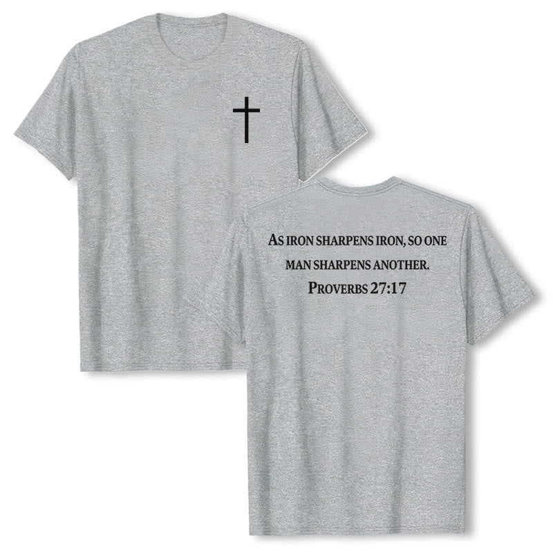 Christianartworkshop Come il ferro affila il ferro Proverbi 27:17 Maglietta a maniche corte premium con croce sul petto e scritta sulla schiena - Grigio - 2XL - image 3