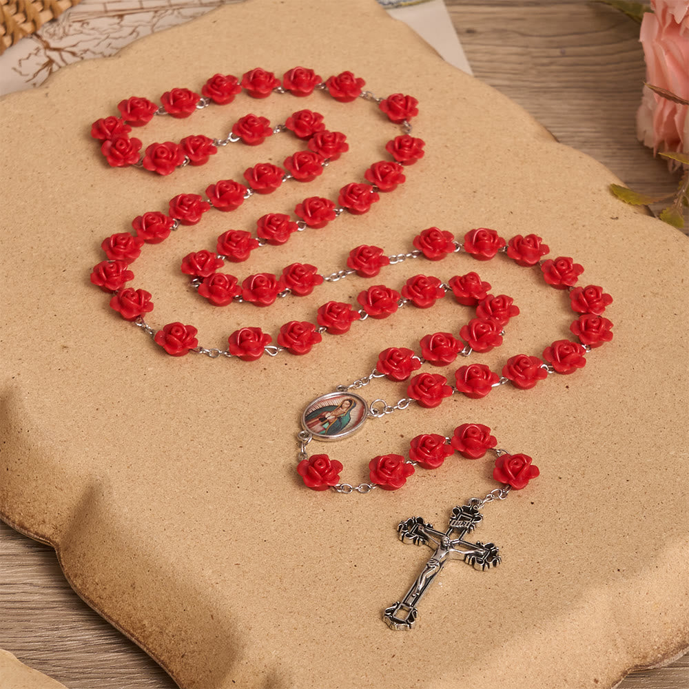 Christianartworkshop Elegante medaglia smaltata con fiore di rosa rossa e crocifisso della Madonna, rosario con crocifisso. - image 1
