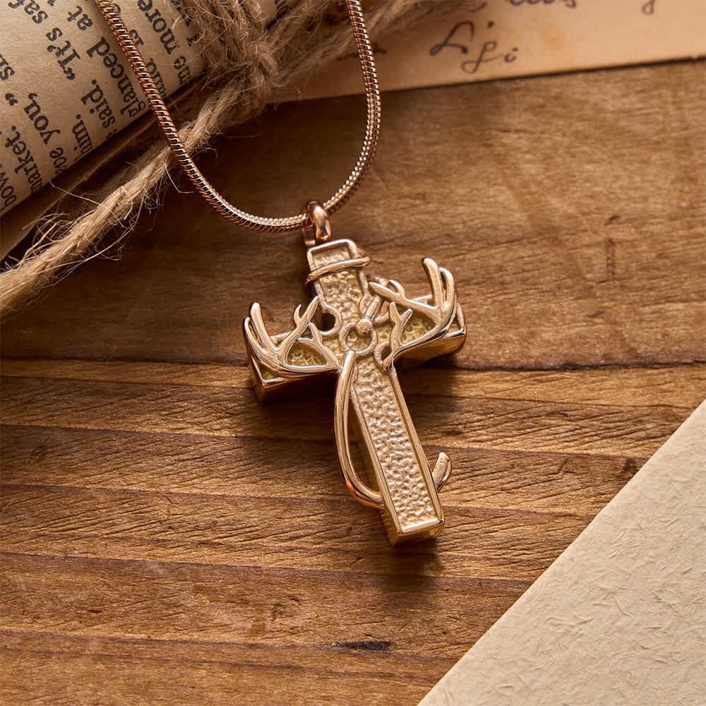 Collana con ciondolo a croce da caccia e pesca Christianartworkshop : fede all'aria aperta e devozione spirituale - Oro rosa - image 5