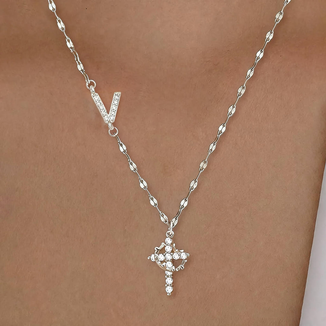 Collana con croce e corona personalizzata con iniziale AZ in tonalità oro e argento Christianartworkshop : ciondolo personalizzato con monogramma di fede sacra. - V - Argento - image 51