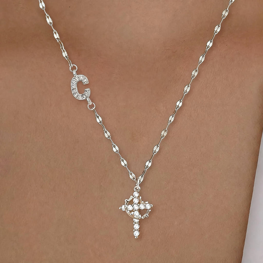 Collana con croce e corona personalizzata con iniziale AZ in tonalità oro e argento Christianartworkshop : ciondolo personalizzato con monogramma di fede sacra. - C - Argento - image 31