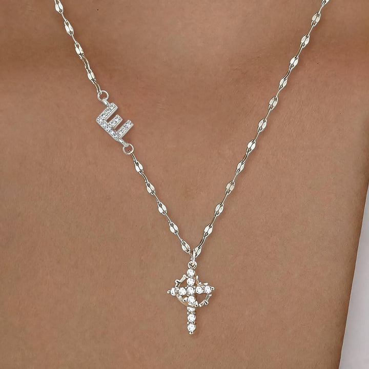 Collana con croce e corona personalizzata con iniziale AZ in tonalità oro e argento Christianartworkshop : ciondolo personalizzato con monogramma di fede sacra. - E - Argento - image 34