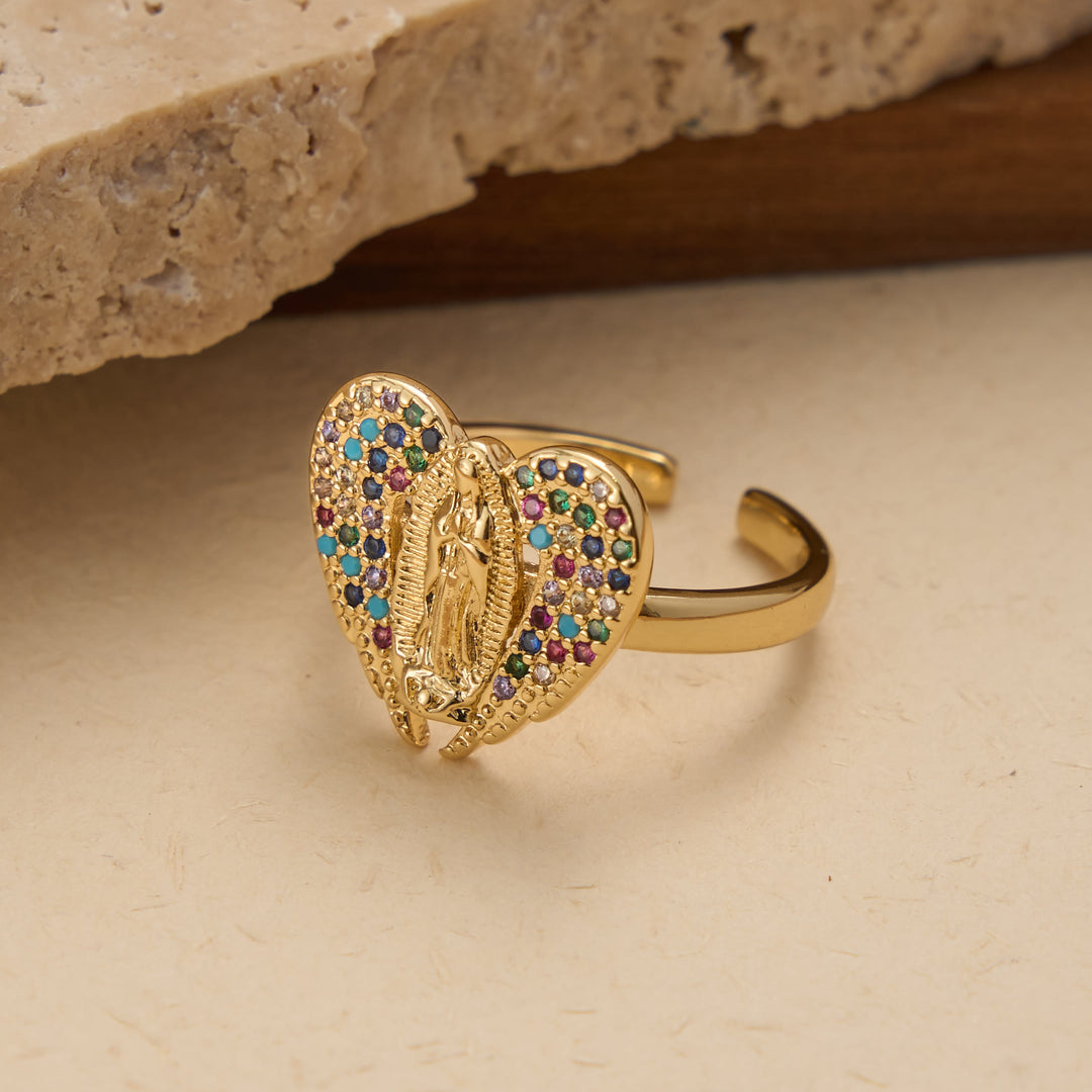 Christianartworkshop Anello aperto regolabile con alone di zirconi colorati. Ciondolo della Madonna di Guadalupe: simbolo di tenera grazia materna. - image 2