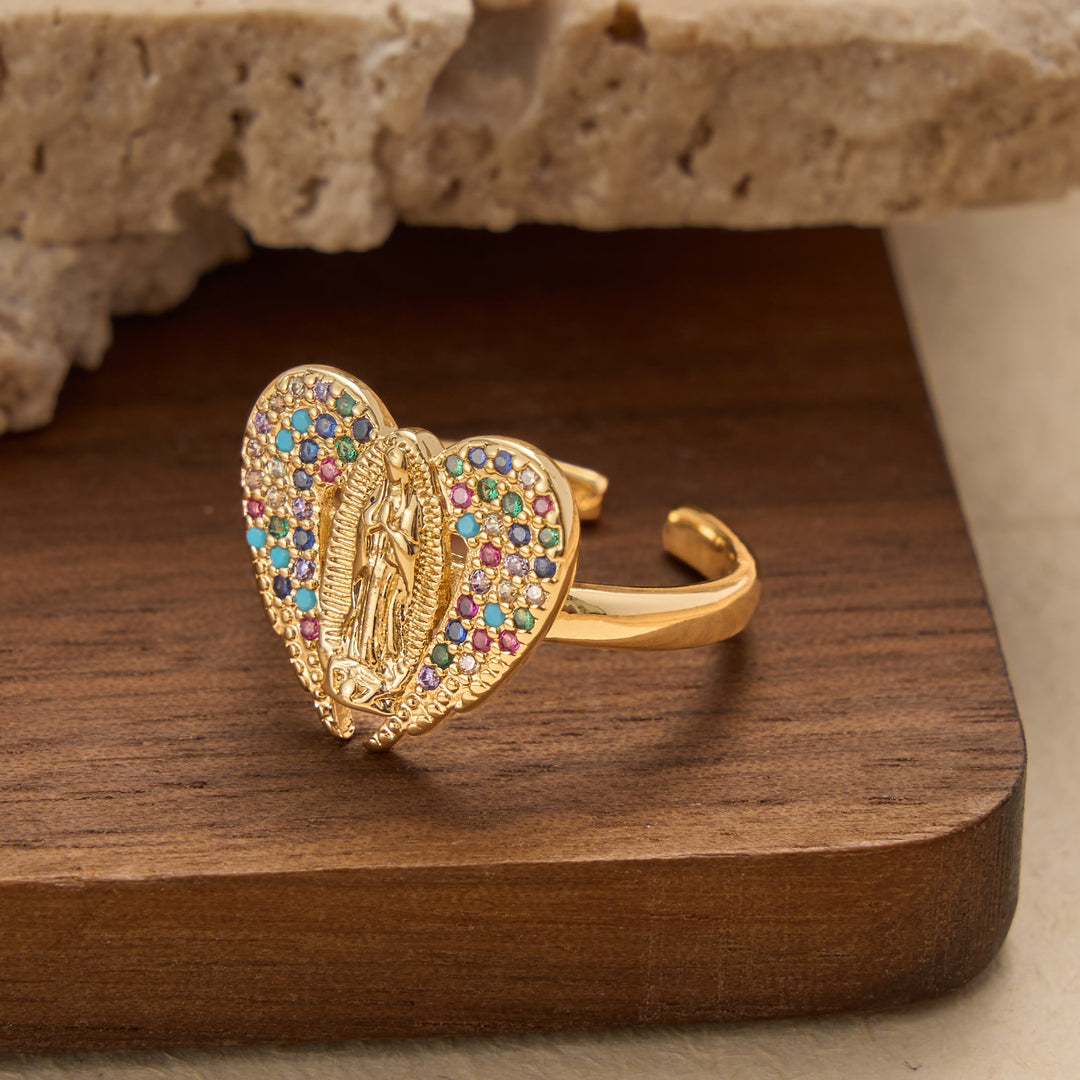 Christianartworkshop Anello aperto regolabile con alone di zirconi colorati. Ciondolo della Madonna di Guadalupe: simbolo di tenera grazia materna. - image 4