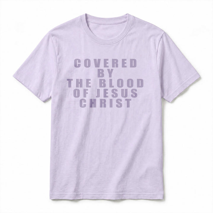 Christianartworkshop T-shirt a maniche corte premium con la scritta "Coperto dal sangue di Gesù Cristo" - image 12