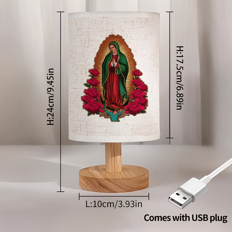 Christianartworkshop Lampada da tavolo con base in legno naturale e paralume in tessuto, raffigurante la Madonna di Guadalupe: simbolo di dolci benedizioni notturne. - image 4