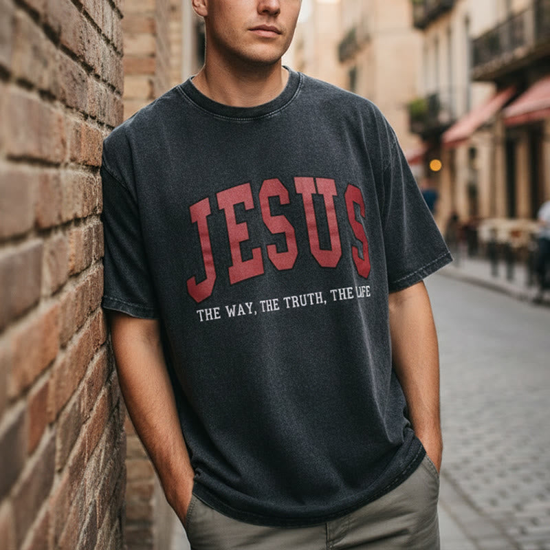Christianartworkshop T-shirt unisex lavata in stile streetwear con la scritta "Gesù la Via, la Verità, la Vita". - image 0