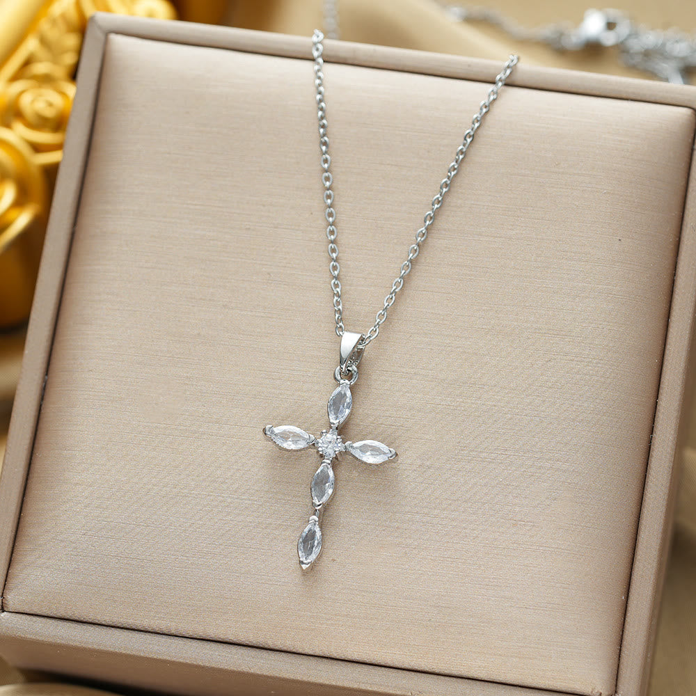 Christianartworkshop Elegante collana con croce a più pietre: simbolo di serena fede e dolce calore spirituale. - Bianco e argento - image 7