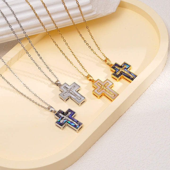 Christianartworkshop Collana con ciondolo a croce e crocifisso sovrapposti: simbolo di redenzione e grazia eterna - image 7