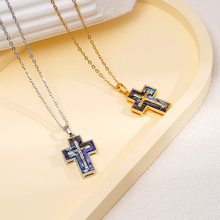 Christianartworkshop Collana con ciondolo a croce e crocifisso sovrapposti: simbolo di redenzione e grazia eterna - image 2