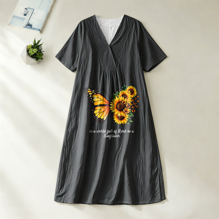 Abito midi a maniche corte con scollo a V e stampa di farfalle e girasoli, con citazione motivazionale, Christianartworkshop. - Nero - 4XL - image 0