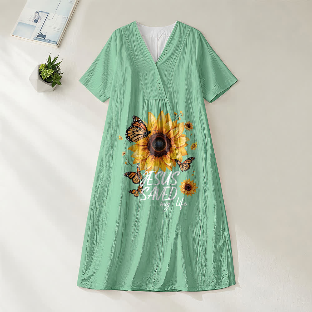 Abito midi a maniche corte con scollo a V e stampa di girasoli e farfalle, "Gesù mi ha salvato la vita", Christianartworkshop. - Verde - 4XL - image 8