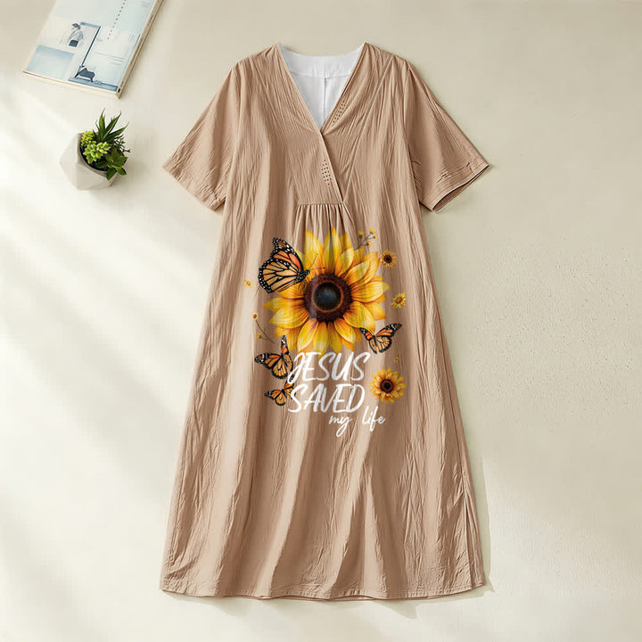 Abito midi a maniche corte con scollo a V e stampa di girasoli e farfalle, "Gesù mi ha salvato la vita", Christianartworkshop. - Cachi - 4XL - image 2