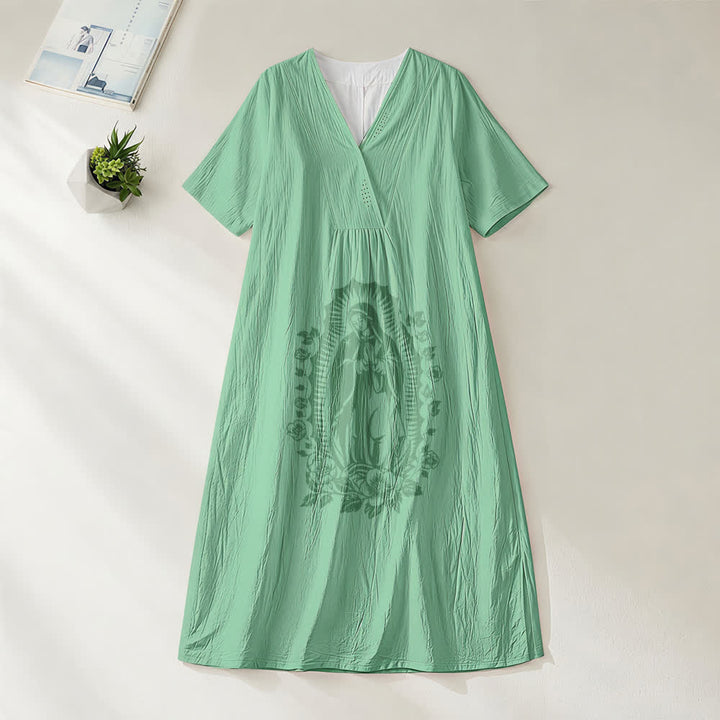 Abito midi a maniche corte con scollo a V e silhouette della Madonna di Guadalupe , Christianartworkshop - Verde - 4XL - image 4