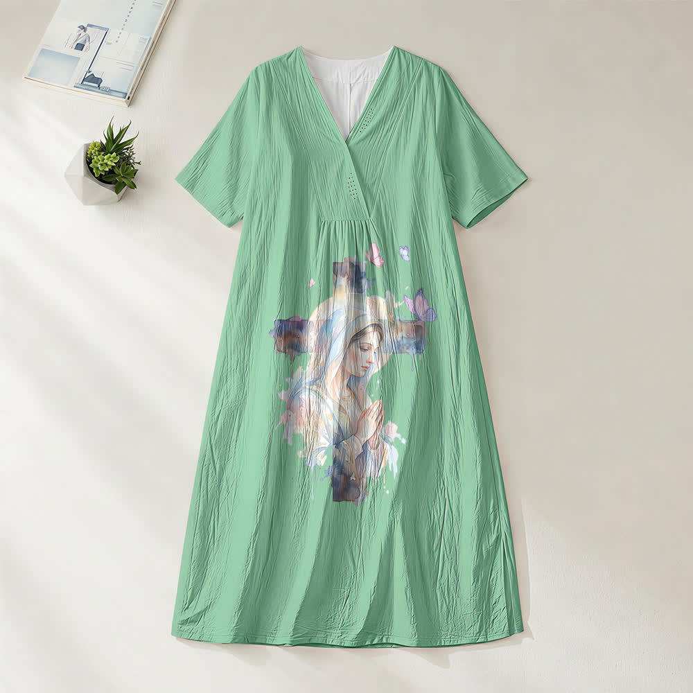 Abito midi a maniche corte con scollo a V e stampa ad acquerello della Madonna di Guadalupe e farfalle, Christianartworkshop. - Verde - 4XL - image 4