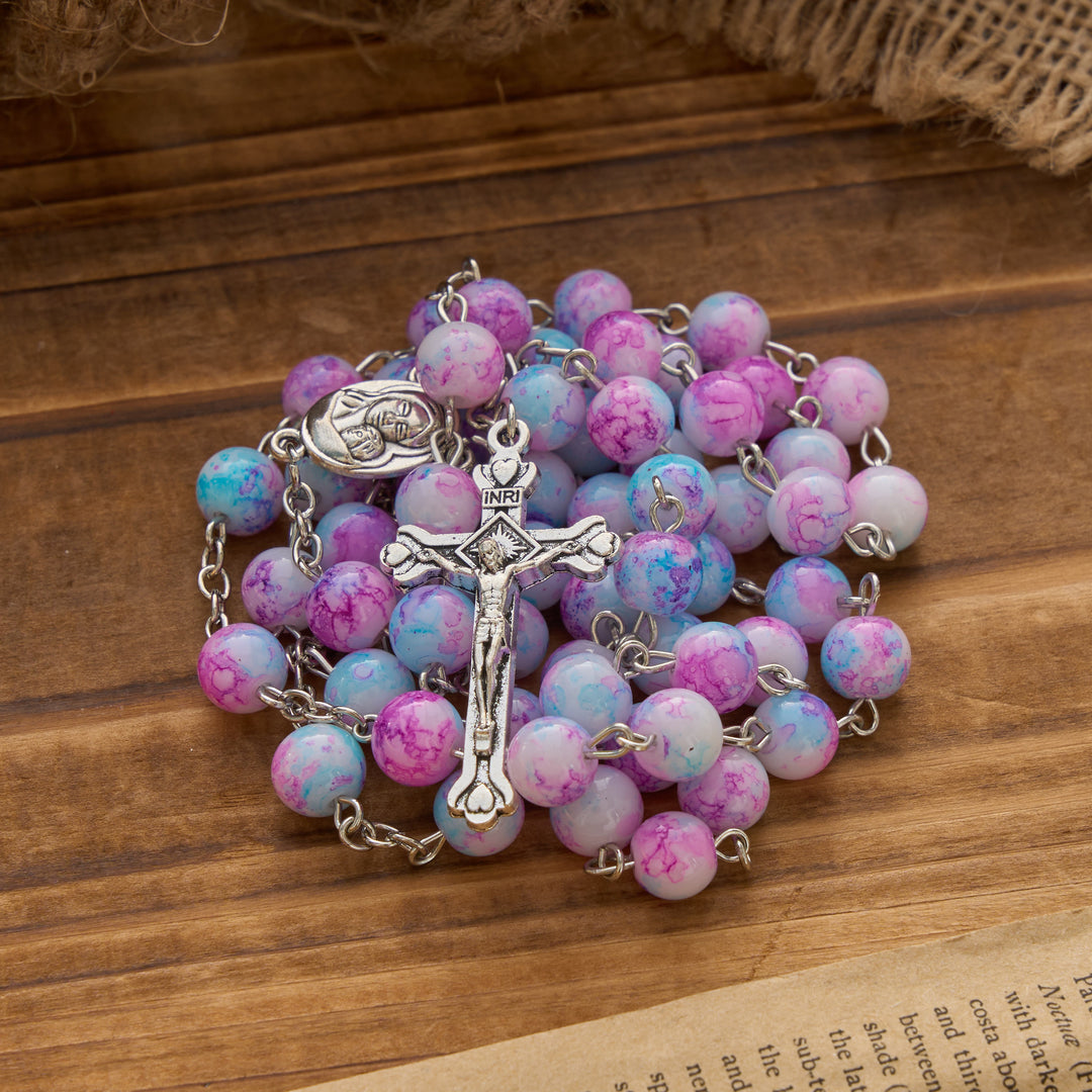 Rosario Christianartworkshop con perline di vetro marmorizzate rosa e blu, medaglia della Madonna con Bambino e crocifisso. - image 2