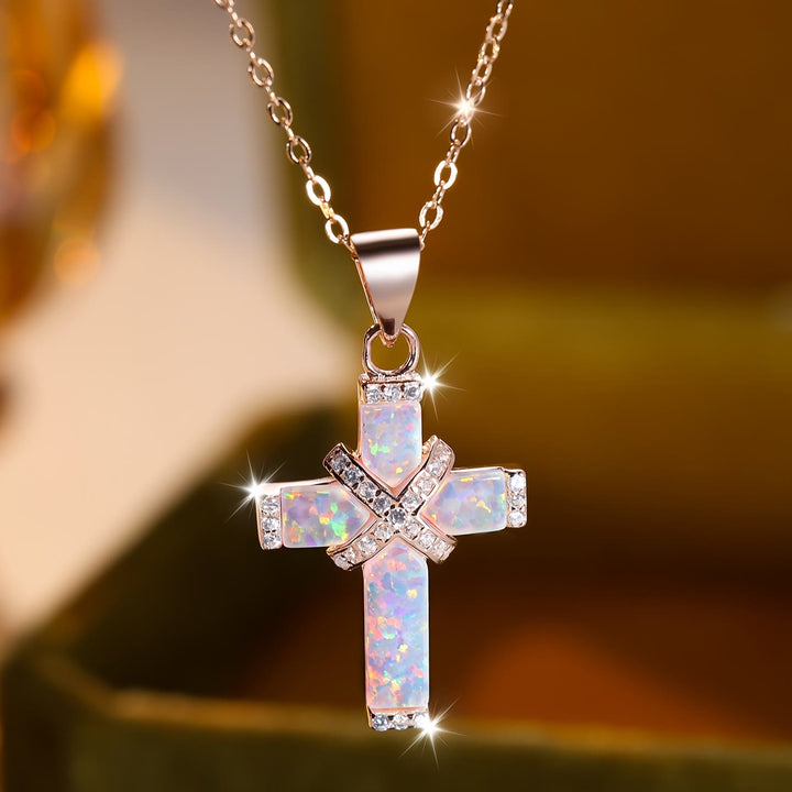 Christianartworkshop Collana con ciondolo a croce stratificata in opale intarsiato e catena sottile a maglie fini con zirconi incastonati: un simbolo di pura fede. - image 2