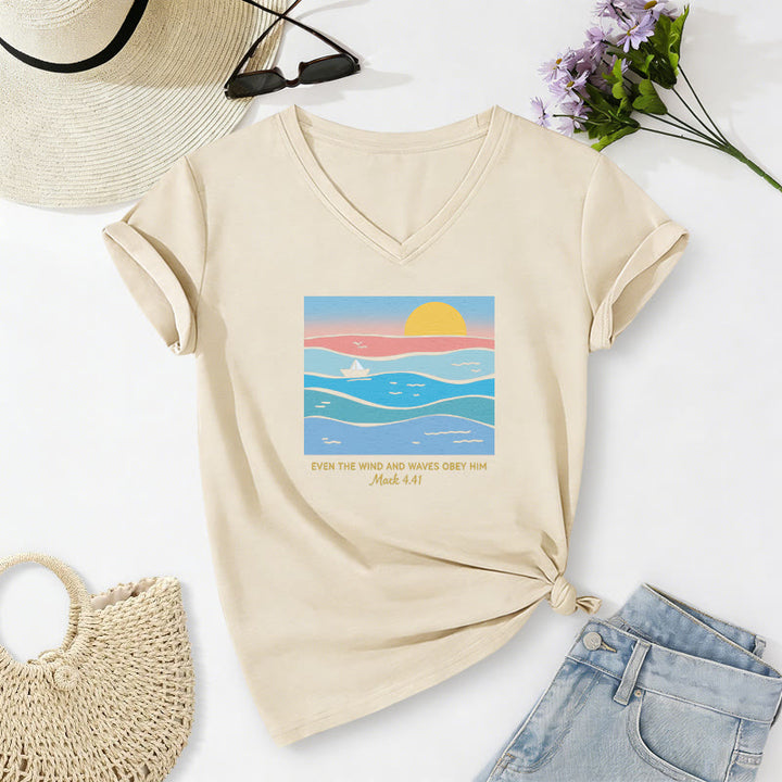 Christianartworkshop Anche il vento e le onde gli obbediscono Marco 4:41 Tramonto sull'oceano T-shirt casual con scollo a V - Beige - 2XL - image 0