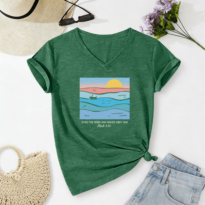 Christianartworkshop Anche il vento e le onde gli obbediscono Marco 4:41 Tramonto sull'oceano T-shirt casual con scollo a V - Verde scuro - 2XL - image 22