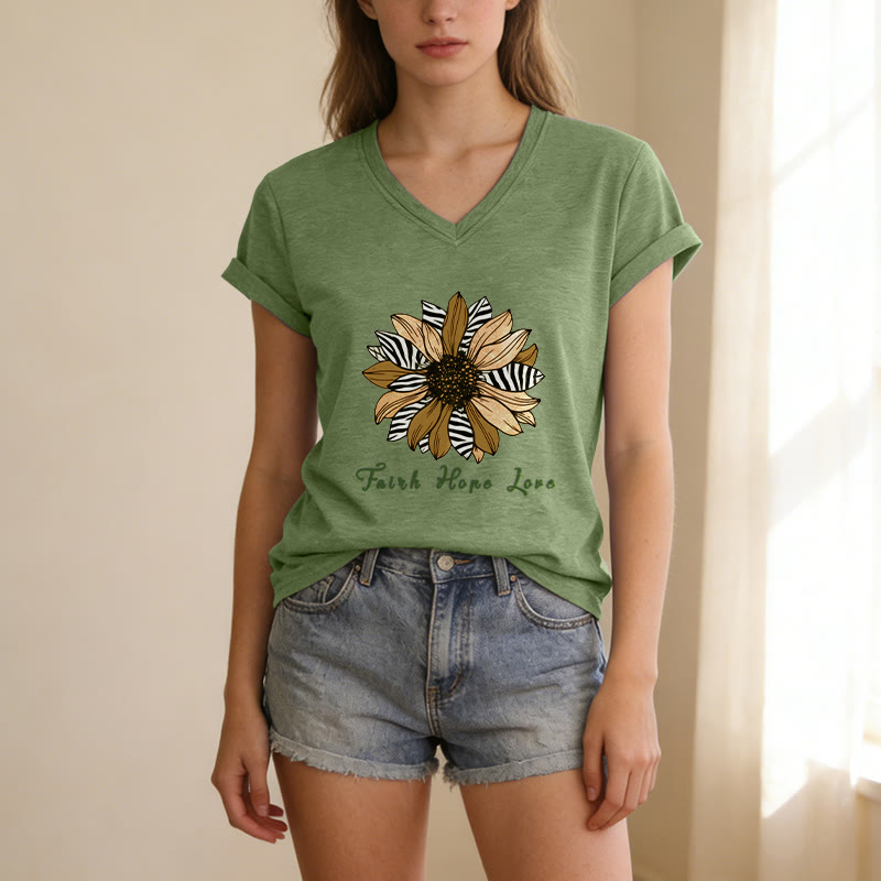 Christianartworkshop T-shirt casual con scollo a V, stampa zebrata, girasole e scritta "Fede, Speranza, Amore". - image 19