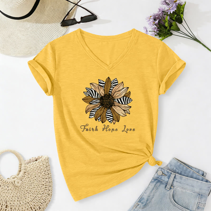 Christianartworkshop T-shirt casual con scollo a V, stampa zebrata, girasole e scritta "Fede, Speranza, Amore". - Giallo - 2XL - image 16