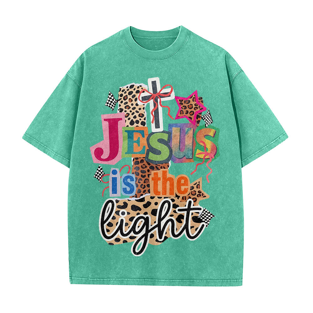 Christianartworkshop T-shirt unisex lavata con grafica leopardata, croce, fiocco e stella "Jesus Is The Light". - image 11