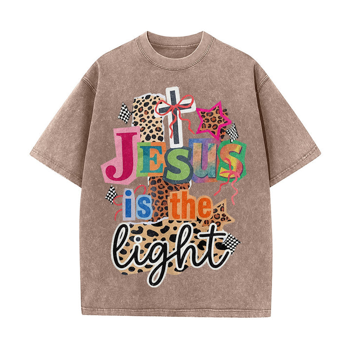 Christianartworkshop T-shirt unisex lavata con grafica leopardata, croce, fiocco e stella "Jesus Is The Light". - image 14
