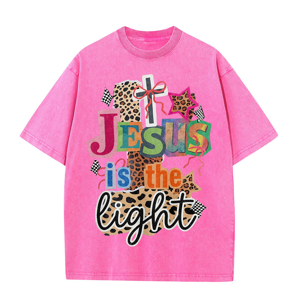 Christianartworkshop T-shirt unisex lavata con grafica leopardata, croce, fiocco e stella "Jesus Is The Light". - image 20