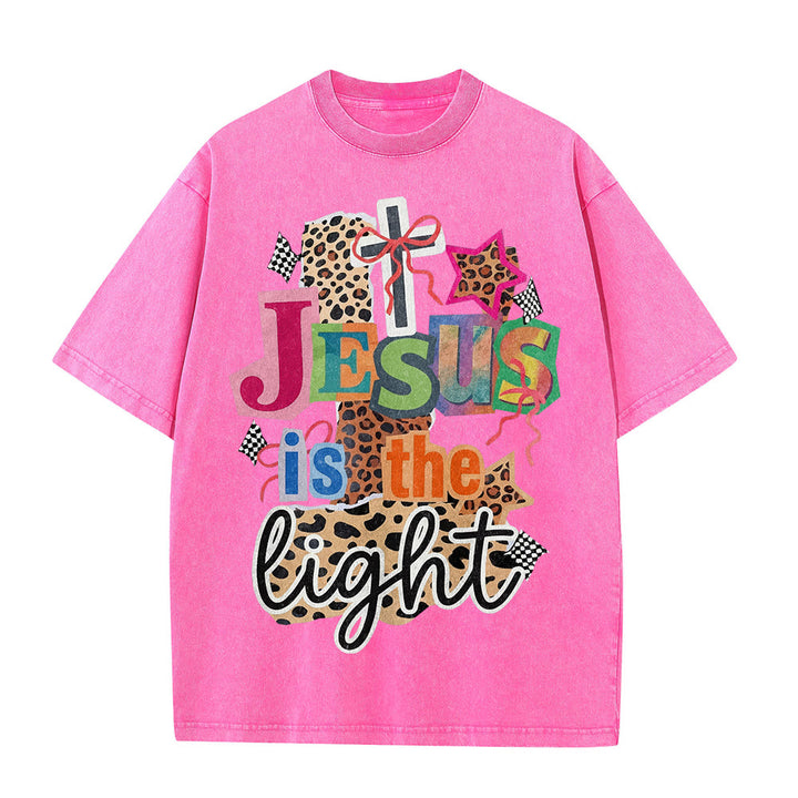 Christianartworkshop T-shirt unisex lavata con grafica leopardata, croce, fiocco e stella "Jesus Is The Light". - image 20