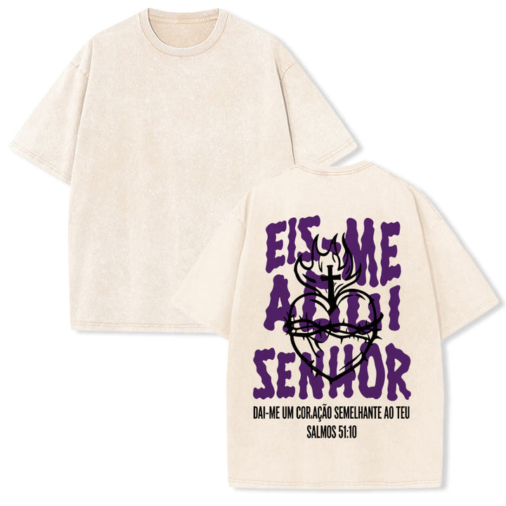 Christianartworkshop Maglietta unisex lavata con grafica a tema spirituale portoghese: Spina, Sacro Cuore, Croce, Fiamma sul retro. - Beige - 5XL - image 1