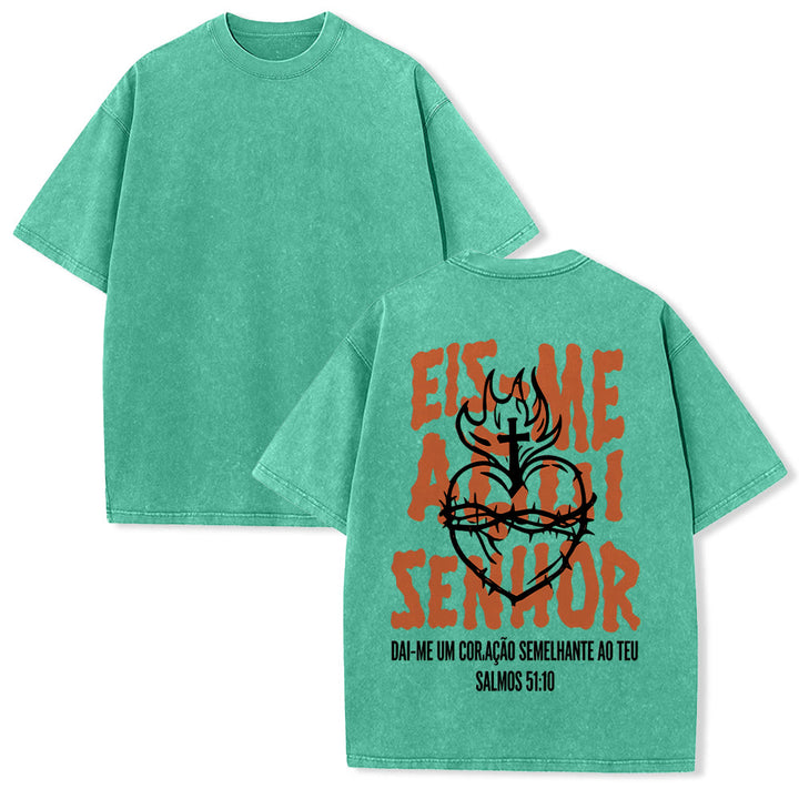 Christianartworkshop Maglietta unisex lavata con grafica a tema spirituale portoghese: Spina, Sacro Cuore, Croce, Fiamma sul retro. - Verde - 5XL - image 13