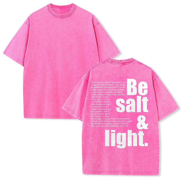 Christianartworkshop Maglietta unisex lavata con grafica a contrasto, caratteri grandi e piccoli, sale e luce, versetto biblico sul retro. - Rosa - 5XL - image 10