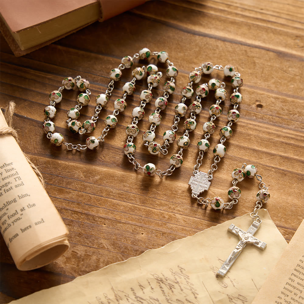 Christianartworkshop Rosario da preghiera con crocifisso a croce di Gerusalemme in cloisonné bianco con motivi floreali: emblema della grazia divina che protegge senza tempo. - image 1