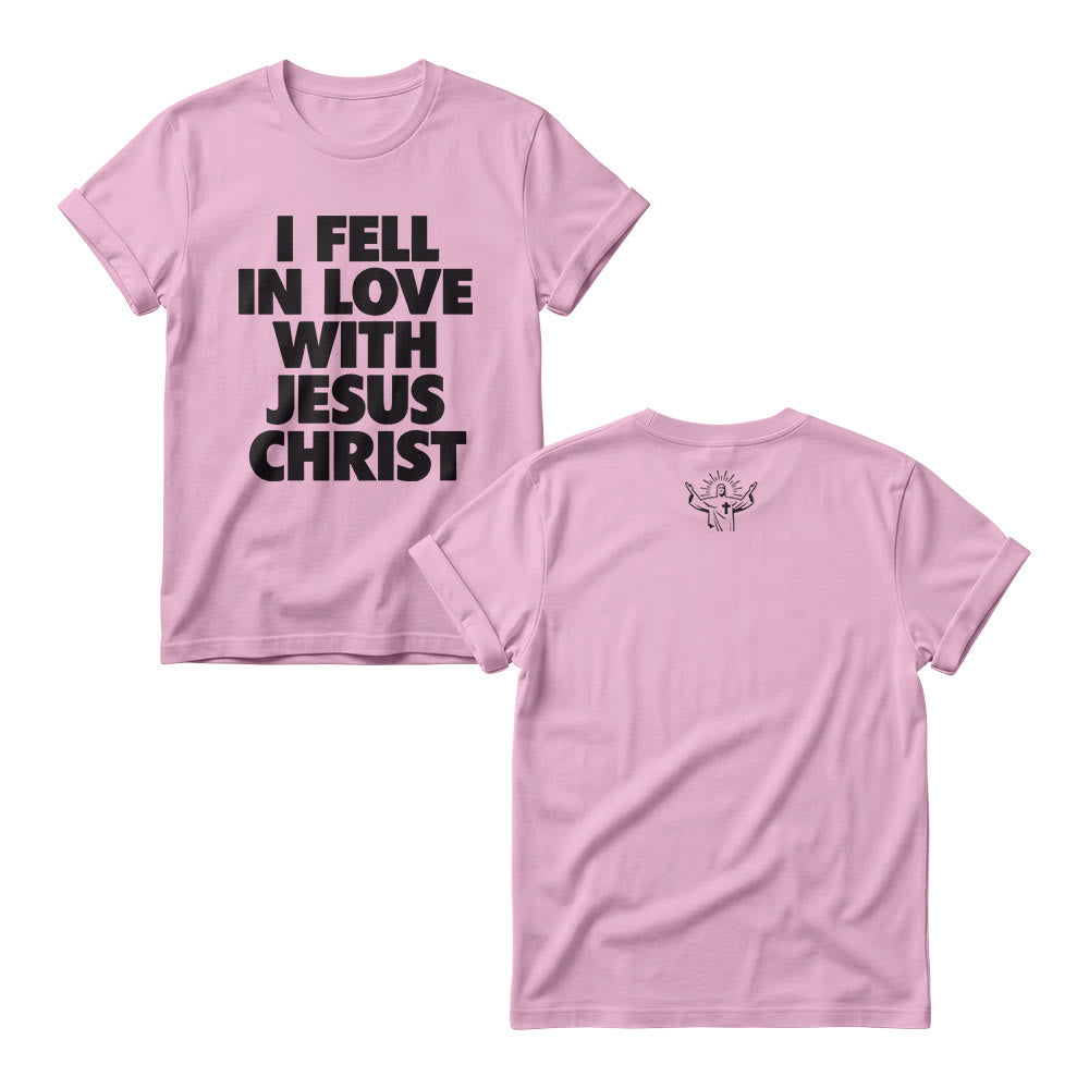 Christianartworkshop Mi sono innamorata di Gesù Cristo - Maglietta girocollo da donna con stampa a blocchi audace e impilamento verticale - Rosa - 4XL - image 5