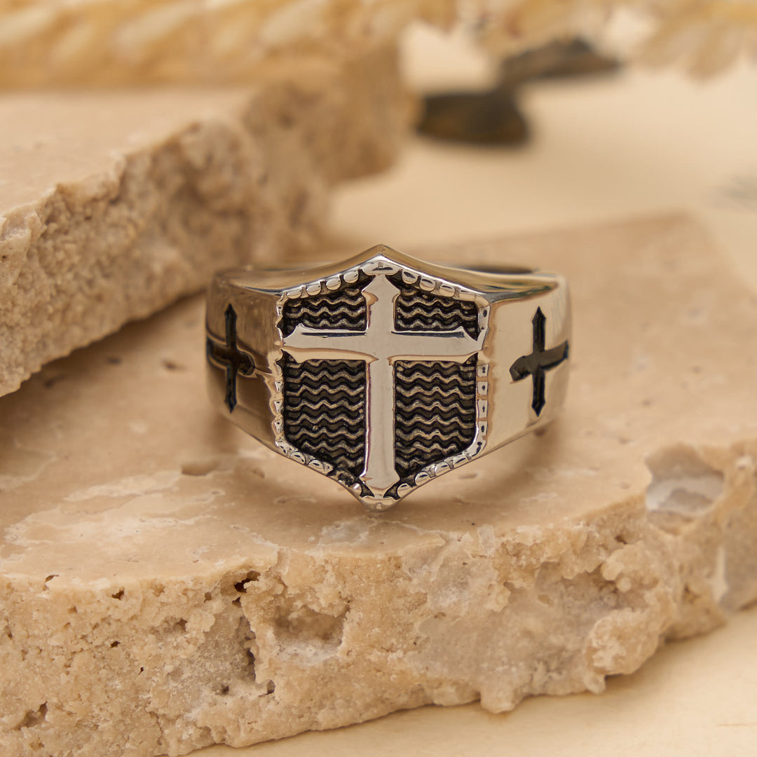 Christianartworkshop Anello con sigillo a forma di scudo e croce in rilievo: emblema senza tempo di una fede sacra incrollabile. - Acciaio - US 13 - image 3