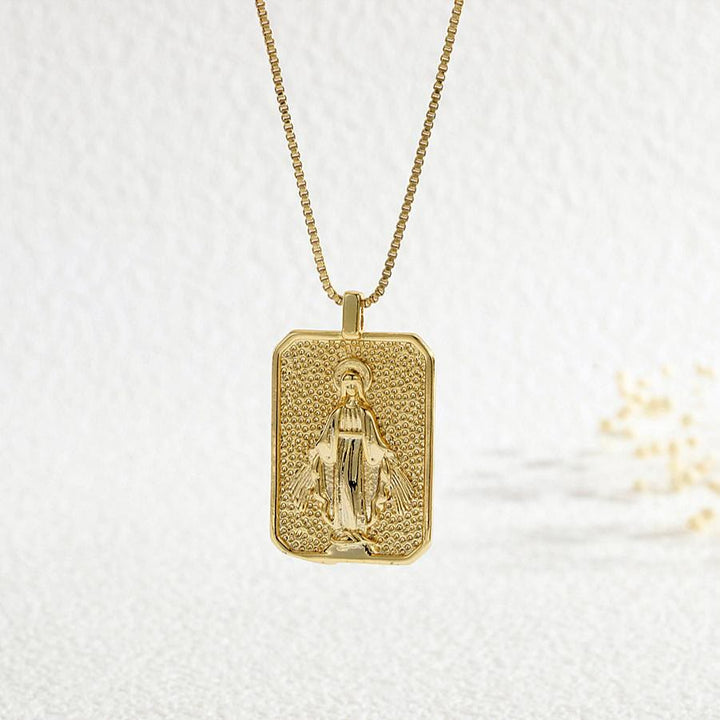 Christianartworkshop Collana con medaglione rettangolare testurizzato e crocifisso della Madonna: emblema senza tempo di sacra devozione misericordiosa. - Vergine Maria - image 2