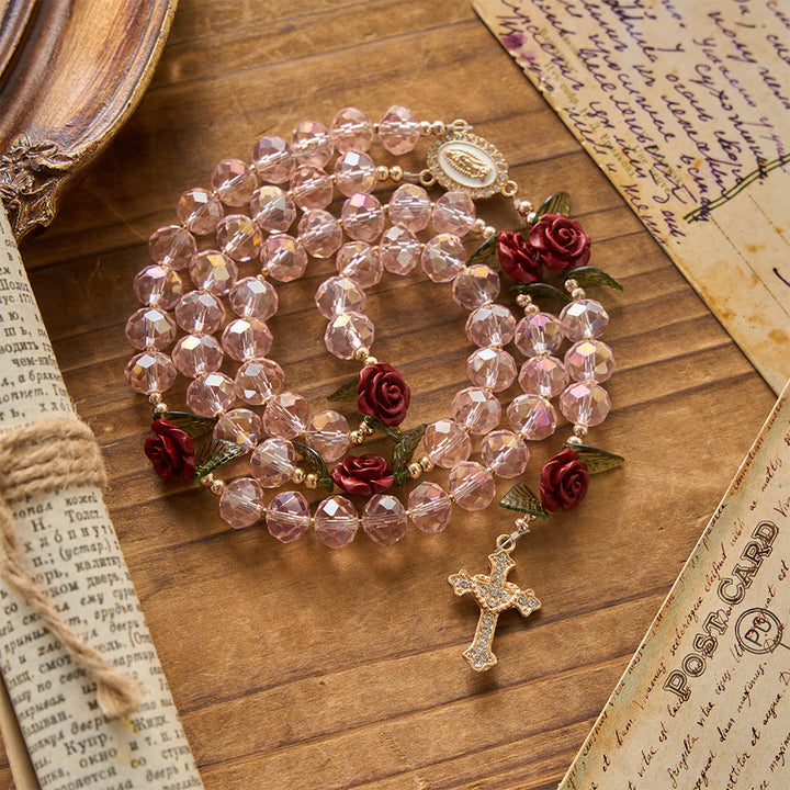 Christianartworkshop Rosario di preghiera fatto a mano con rosa, perline di vetro rosa sfaccettate, raffigurante la Madonna di Guadalupe con crocifisso. - image 4