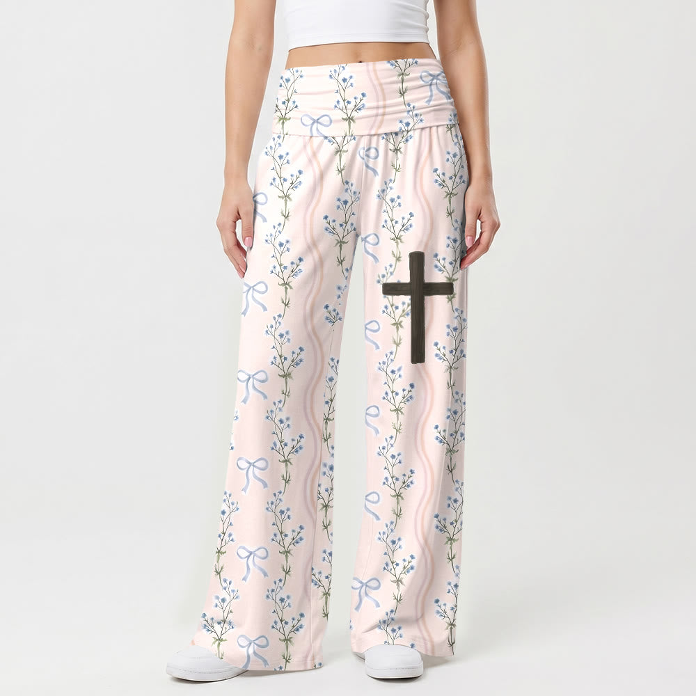 Christianartworkshop Pantaloni a gamba larga con stampa integrale di fiocchi floreali verticali e croce di legno sulla coscia, vita alta e risvolti. - US22,UK/AU26,EU54 - image 0