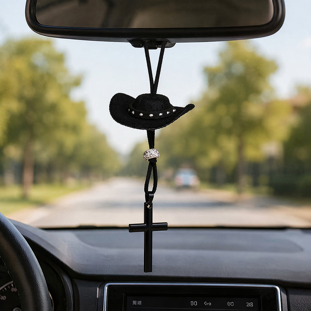 Christianartworkshop Ciondolo per auto con croce nera e cappello da cowboy in peluche in stile western: un promemoria di incrollabile pace spirituale in ogni viaggio. - Attraverso - image 0