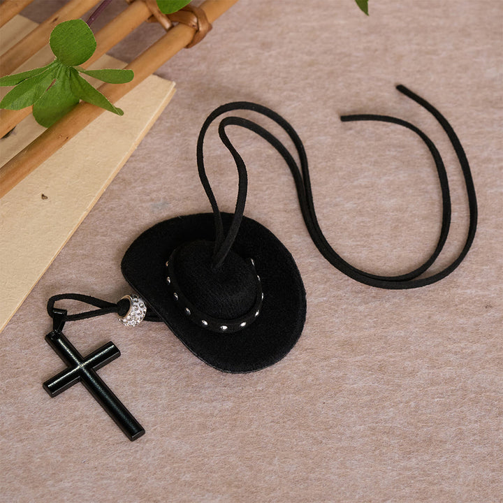 Christianartworkshop Ciondolo per auto con croce nera e cappello da cowboy in peluche in stile western: un promemoria di incrollabile pace spirituale in ogni viaggio. - image 4
