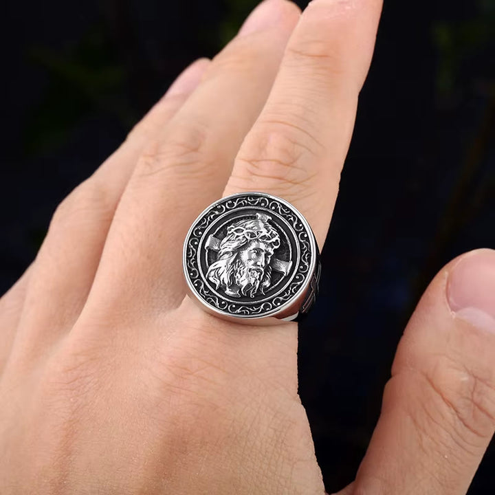 Christianartworkshop Anello con sigillo a placca rotonda, corona di spine e bordo a pergamena di Gesù: emblema senza tempo di una fede sacra incrollabile. - image 5