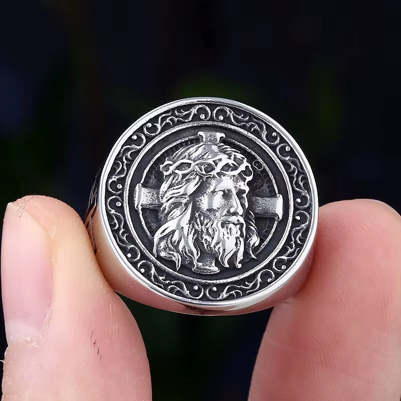 Christianartworkshop Anello con sigillo a placca rotonda, corona di spine e bordo a pergamena di Gesù: emblema senza tempo di una fede sacra incrollabile. - image 3